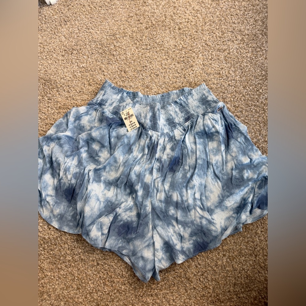 Victoria Secret's Pink Comfy Blue Tie-Dye Shorts - Size Medium - New with Tags